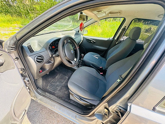 Fiat Punto 7 of 10