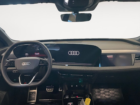 Audi Q6 e-tron 11 of 26