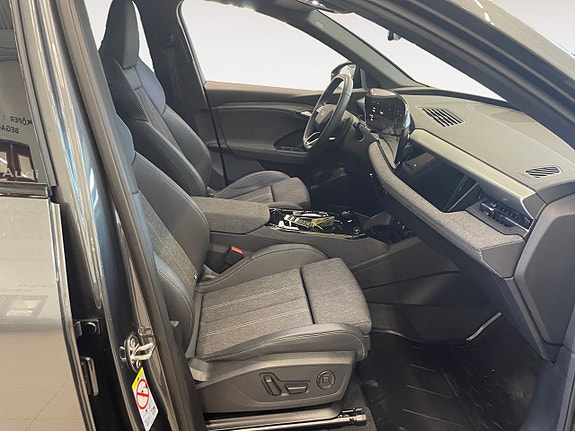 Audi Q6 e-tron 16 of 26