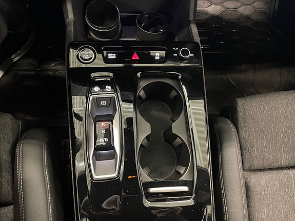 Audi Q6 e-tron 24 of 26