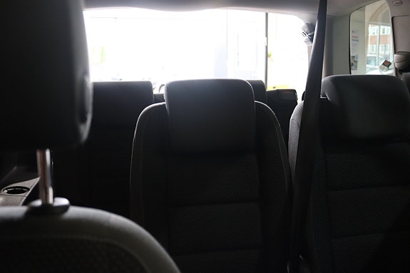 Volkswagen Touran 21 of 24