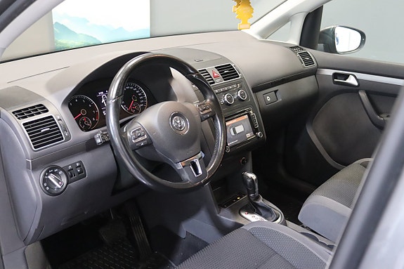 Volkswagen Touran 14 of 24