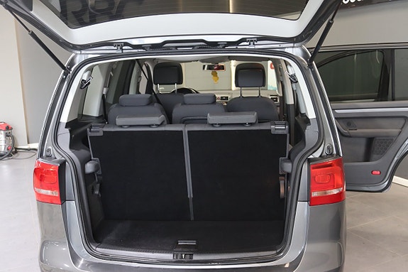Volkswagen Touran 23 of 24