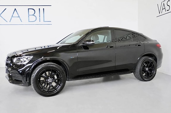 Mercedes-Benz GLC300 e 4 of 5