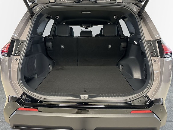 Toyota RAV4 10 of 18