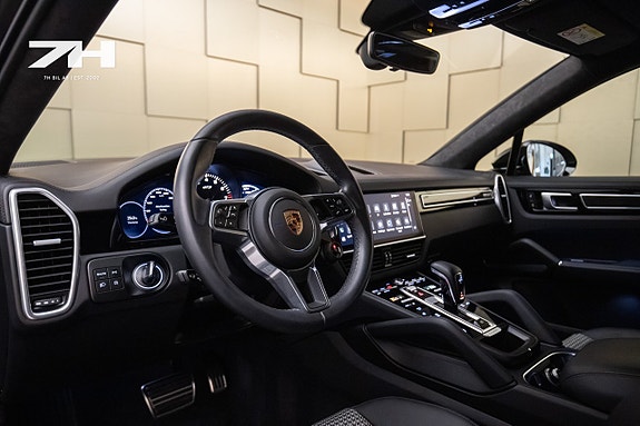 Porsche Cayenne Coupe 9 of 25
