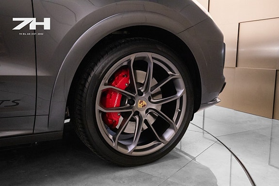 Porsche Cayenne Coupe 20 of 25