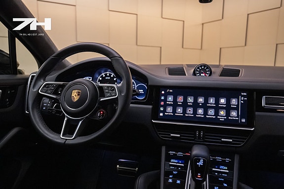 Porsche Cayenne Coupe 11 of 25