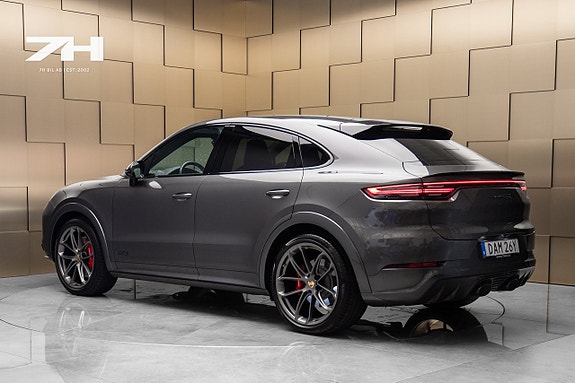 Porsche Cayenne Coupe 3 of 5