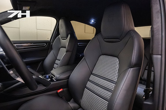 Porsche Cayenne Coupe 17 of 25