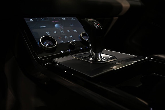 Land Rover Range Rover Evoque 19 of 21