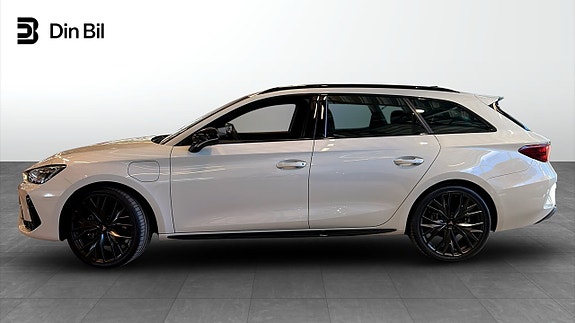 Cupra Leon 2 of 5