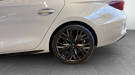 Cupra Leon 6 of 14