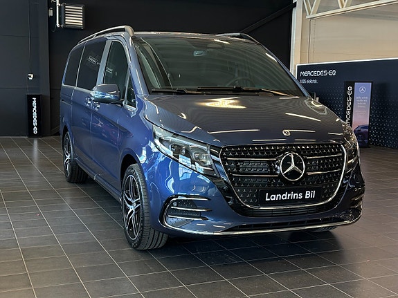 Mercedes-Benz V300 d 3 of 15