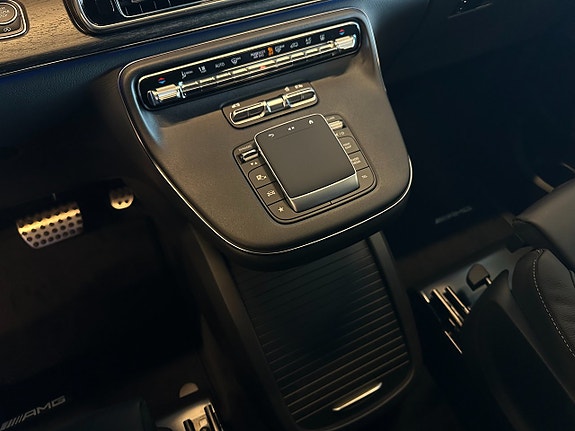 Mercedes-Benz V300 d 13 of 15