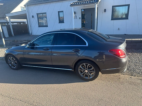 Mercedes-Benz C180 3 of 8