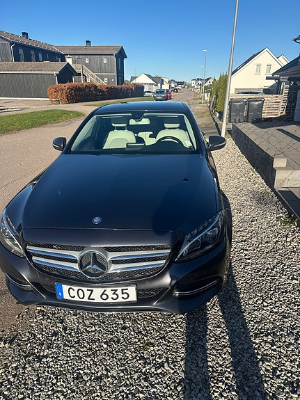 Mercedes-Benz C180 4 of 8