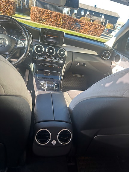 Mercedes-Benz C180 8 of 8