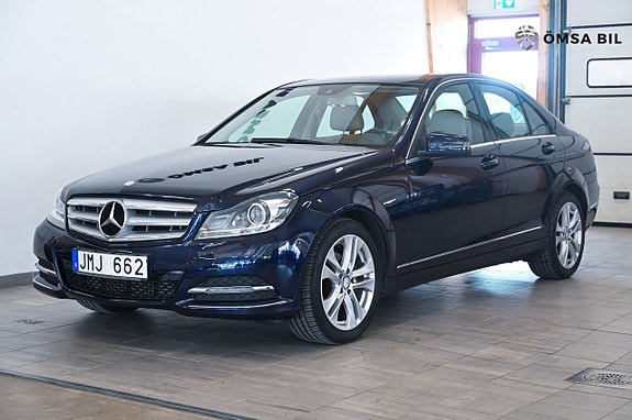 Mercedes-Benz C220 2 of 5