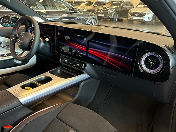Mercedes-Benz CLA350 9 of 15