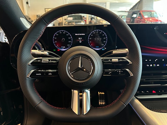 Mercedes-Benz CLA350 7 of 15