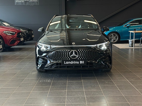 Mercedes-Benz CLA350 2 of 5