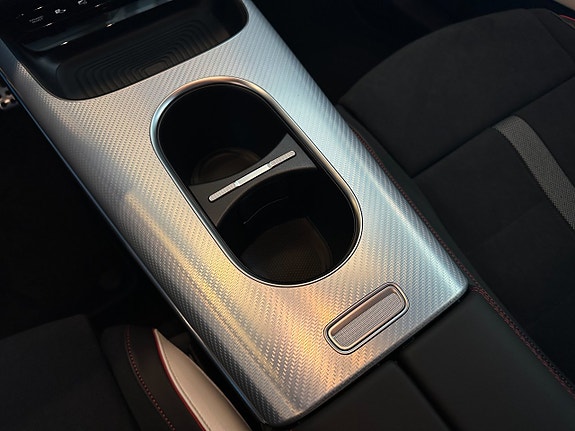 Mercedes-Benz CLA350 13 of 15