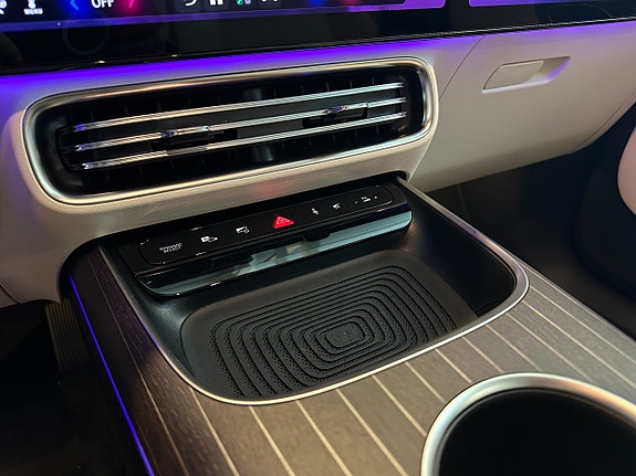 Mercedes-Benz GLB250+ 14 of 14