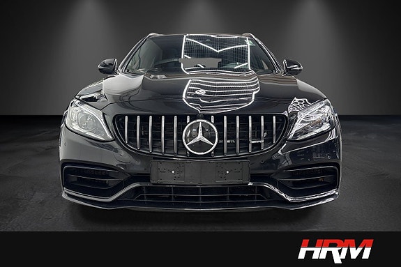 Mercedes-Benz C63 5 of 5