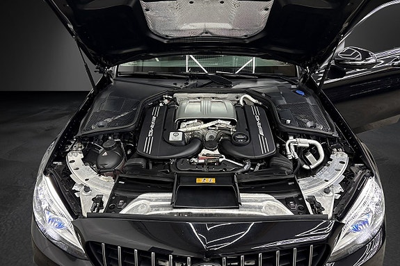 Mercedes-Benz C63 17 of 18