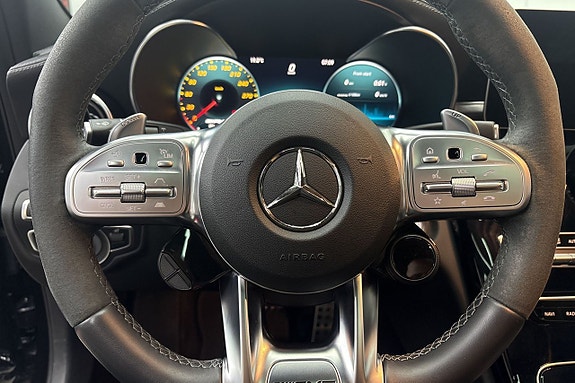 Mercedes-Benz C63 10 of 18