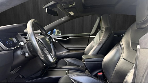 Tesla Model S 7 of 12