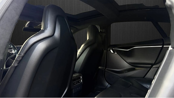 Tesla Model S 12 of 12