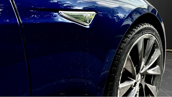 Tesla Model S 5 of 5