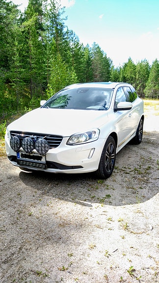 Volvo XC60 3 of 5