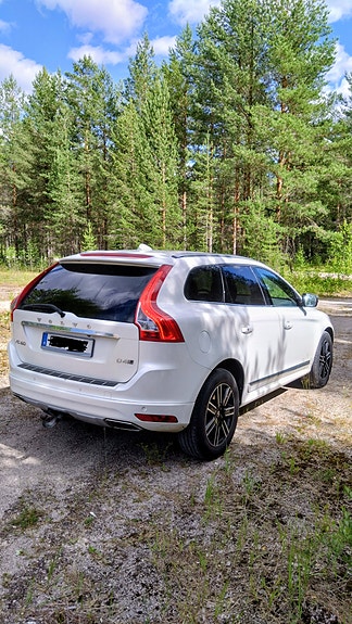 Volvo XC60 4 of 5