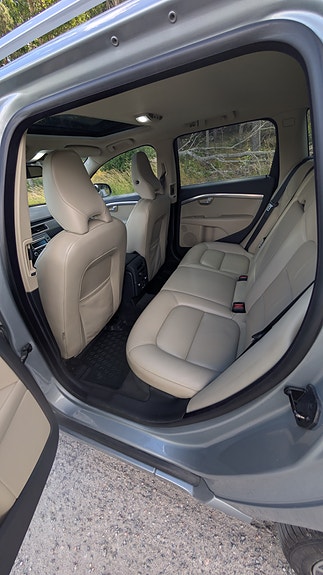 Volvo V70 8 of 12