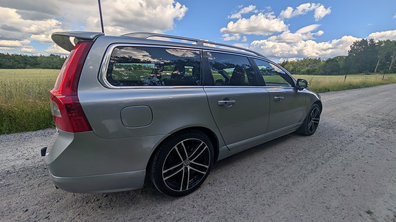 Volvo V70 5 of 12