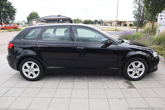 Audi A3 9 of 17