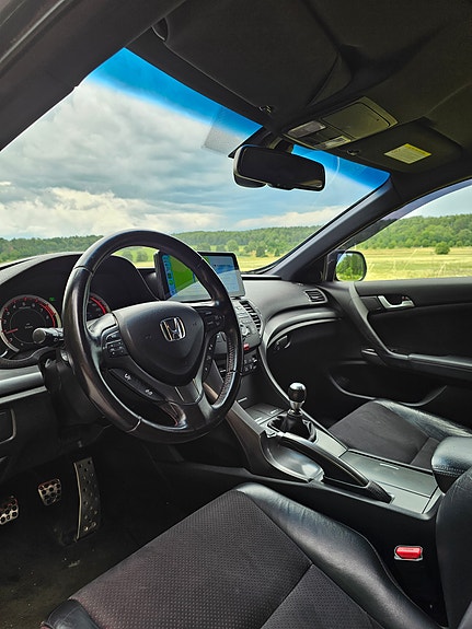 Honda Accord 9 of 13