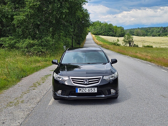 Honda Accord 4 of 13