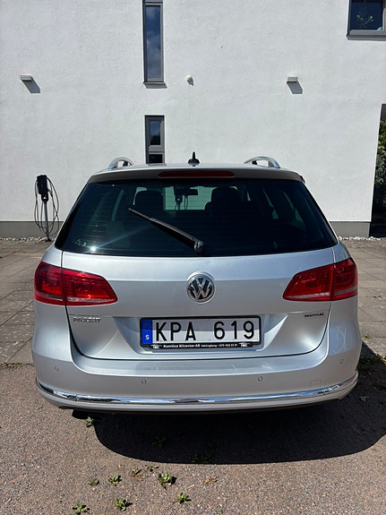 Volkswagen Passat 3 of 5