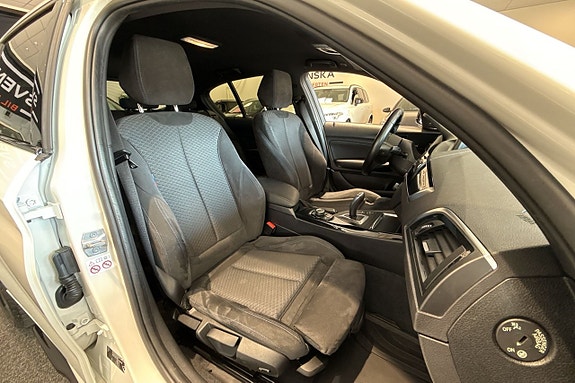 BMW 118i 10 of 30