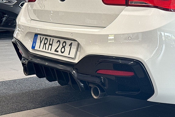 BMW 118i 28 of 30
