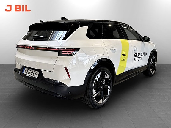 Opel Grandland 2 of 17