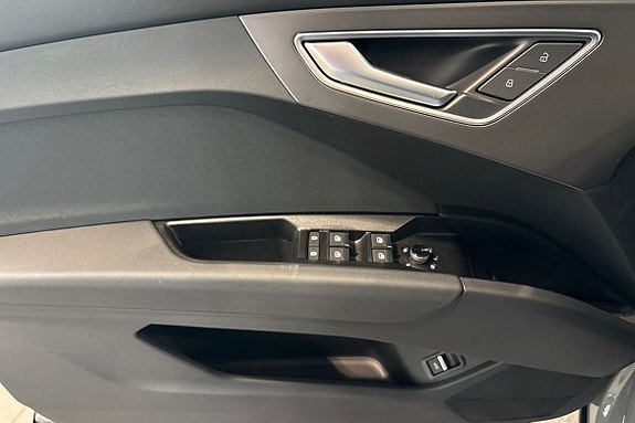 Audi Q4 e-tron 27 of 27