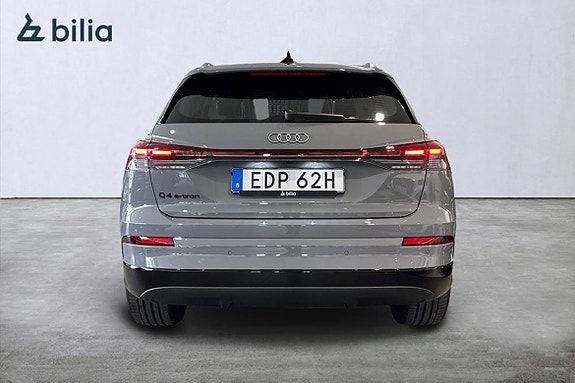 Audi Q4 e-tron 4 of 5