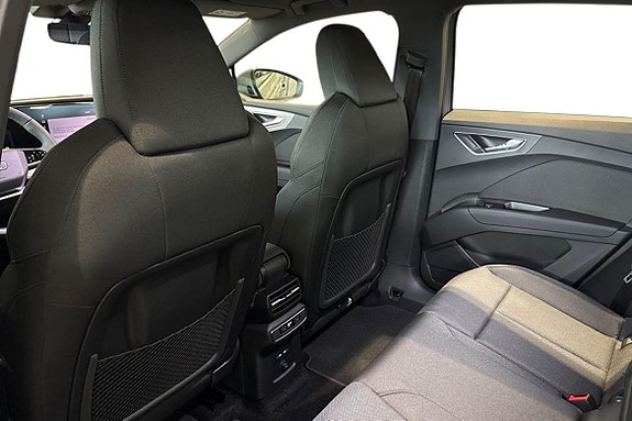 Audi Q4 e-tron 20 of 27