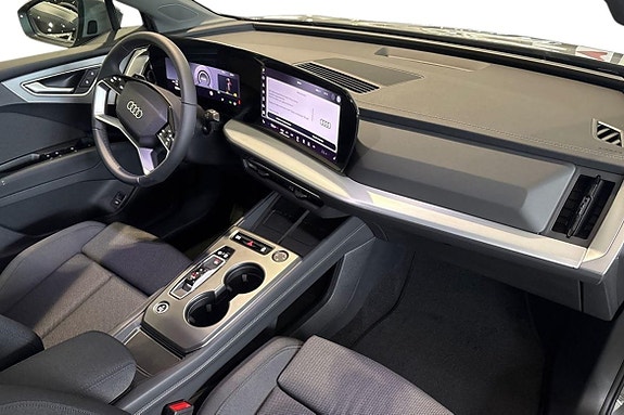 Audi Q4 e-tron 18 of 27