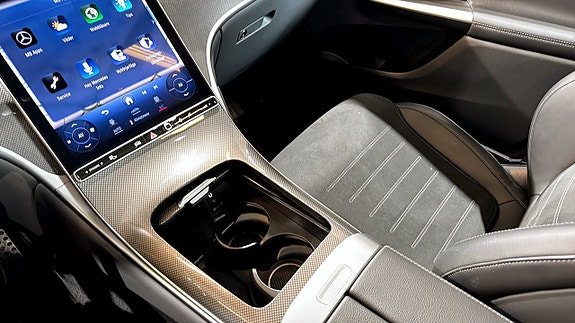 Mercedes-Benz GLC300 18 of 22